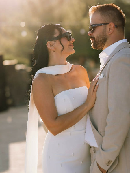 İnci ve Şal Detaylı Beyaz Elbise